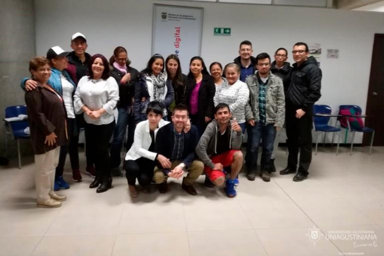 Programa de Negocios Internacionales acompaña la formación de jóvenes empresarios en el Municipio de Mosquera