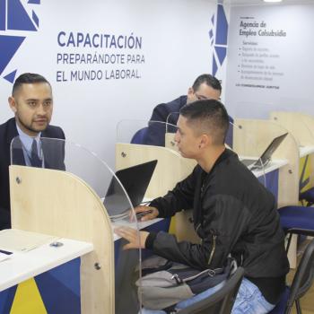 Agencia móvil de empleo Colsubsidio, se tomó la UNIAGUSTINIANA para decir: empleo sí hay