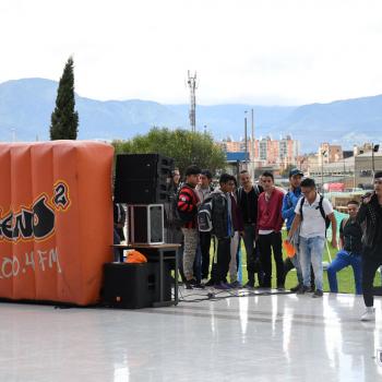 La emisora Oxigeno visitó la UNIAGUSTINIANA, brindándole a los estudiantes un espacio de diversión