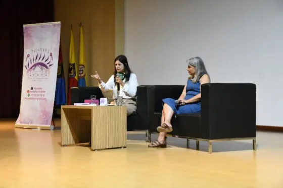 Coral Herrera presenta su libro “Cien Preguntas Sobre el Amor” en la Uniagustiniana