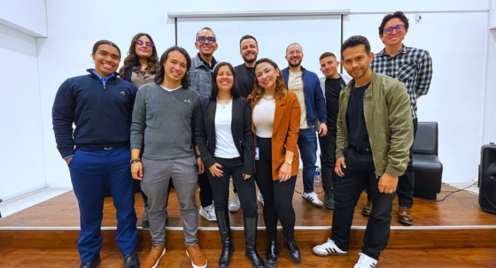 Egresados de la Universitaria Agustiniana Inspiran a Nuevas Generaciones con sus Historias de Éxito Emprendedor