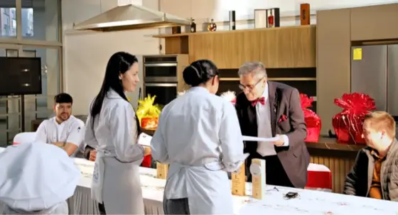 Egresado Cautiva en el Concurso Gastronómico de la Uniagustiniana