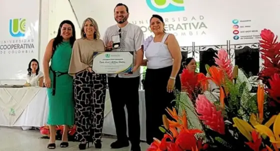 Docente de la Uniagustiniana recibe importante reconocimiento por su trayectoria investigativa