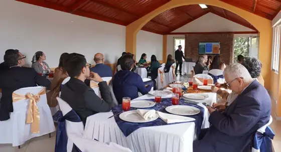 Uniagustiniana tiende puentes con el sector empresarial de Suba