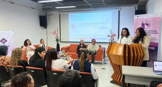 Uniagustiniana presente en Foro Internacional de Cultura y Paz en México