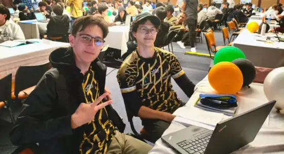 Uniagustiniana brilla en maratón de programación universitaria