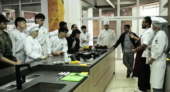 Uniagustiniana impulsa el talento gastronómico con Vik FoodLab