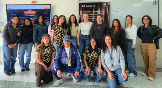 Uniagustiniana impulsa participación femenina en programación