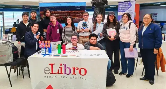 Uniagustiniana acerca E-Libro a su comunidad académica