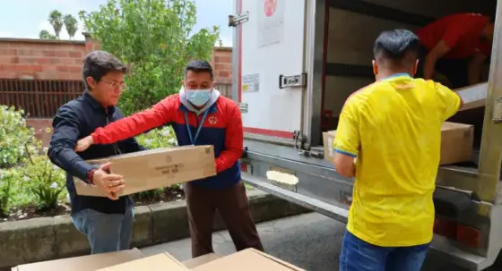 Uniagustiniana lleva su solidaridad al Banco de Alimentos