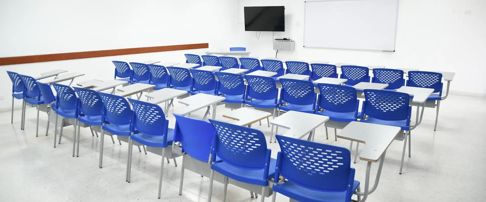 Salón Fray Eugenio Ayape 4