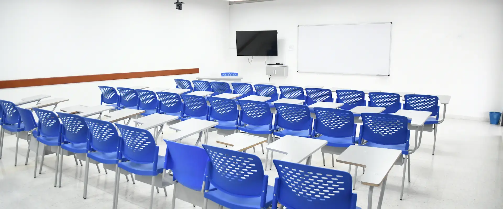 Salón Fray Eugenio Ayape3